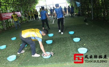 拓展训练简史-安全是“拓展”的