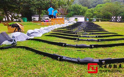 我们的团建不一young