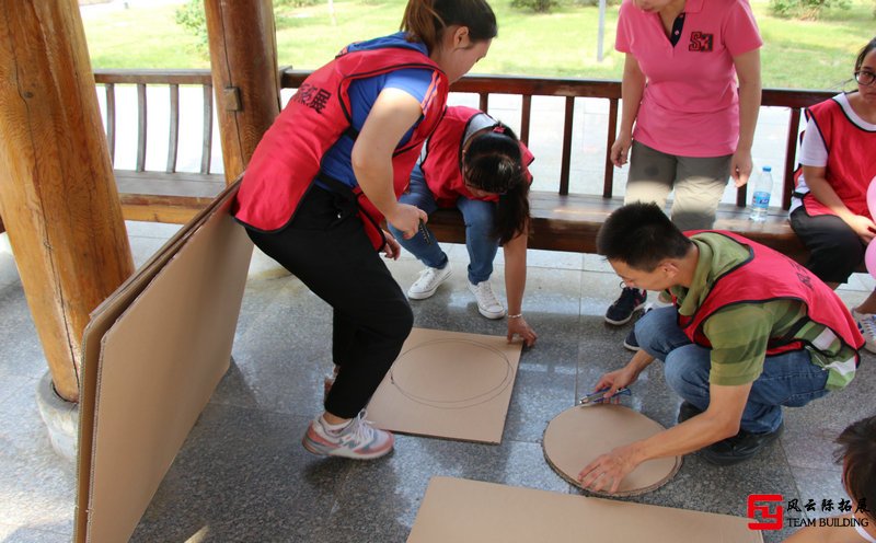 为期两天的郊区团建拓展训练活动