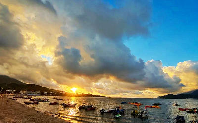 团建丨夏日炎炎，一起吹吹海风吧