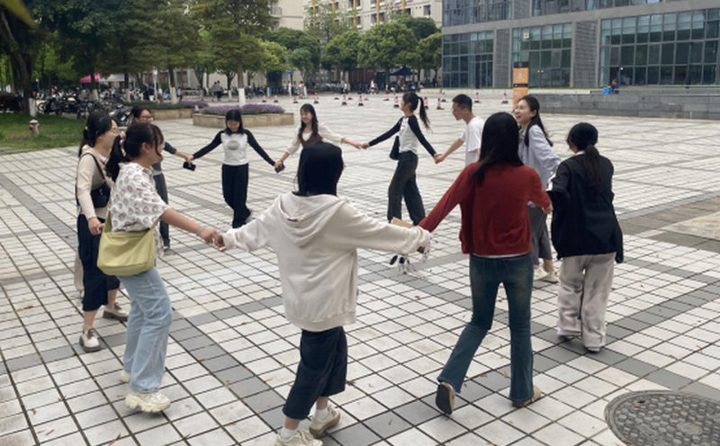 综合服务部联合部门团建活动